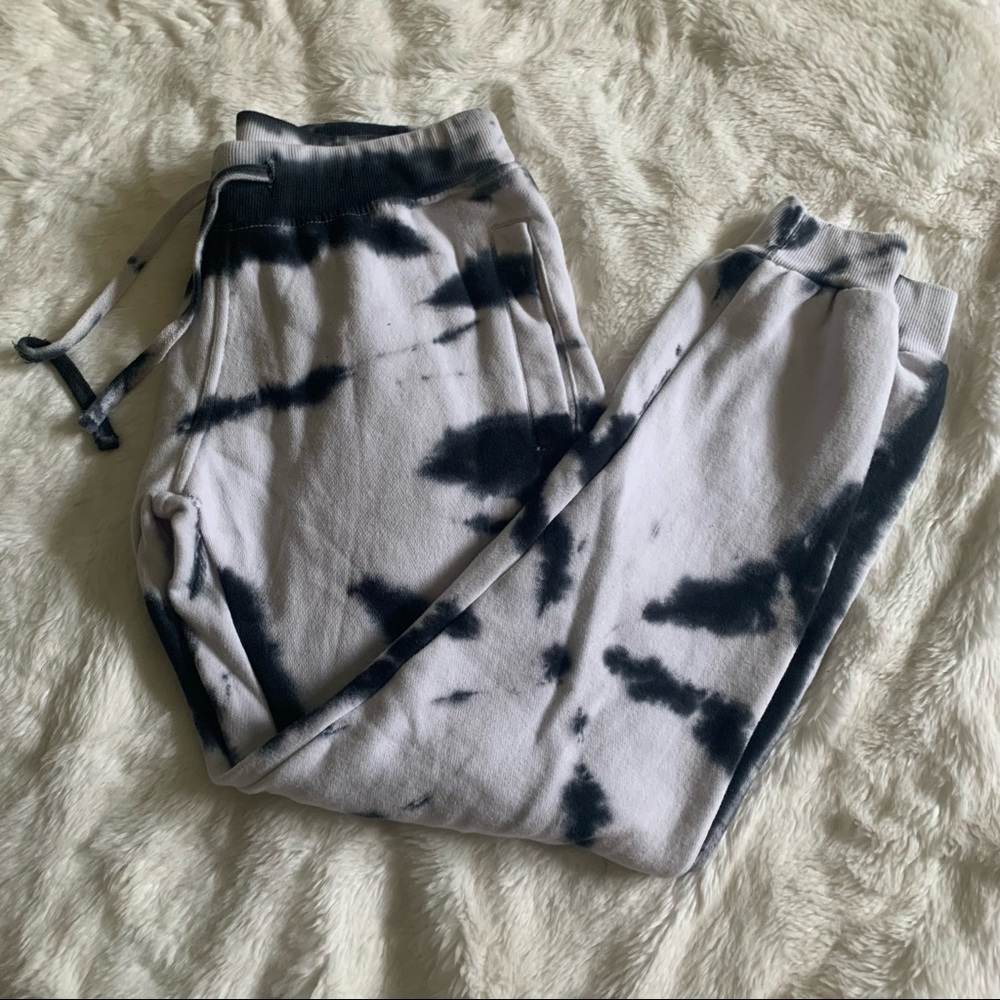 Black and White tie dye sweatpants